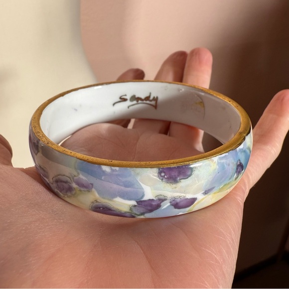Vintage pastel blue watercolor victorian porcelain teacup bangle bracelet - Picture 6 of 16